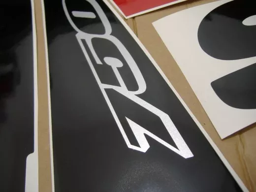 Suzuki GSX-R 750 2002 - Rot/Silber Version - Dekorset