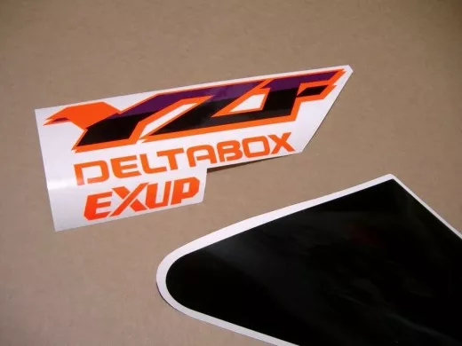 Yamaha YZF 750R 1993 - Grau/Schwarz/Lila Version - Dekorset