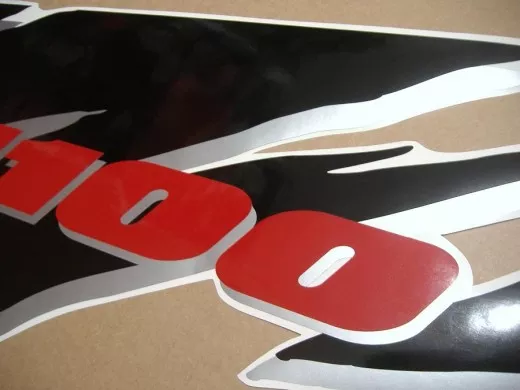 Suzuki GSX-R 1100 1995 - Schwarz/Lila/Pink Version - Dekorset