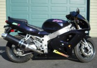 Kawasaki ZXR 750 1994 - Schwarz Version - Dekorset (ZX-7)