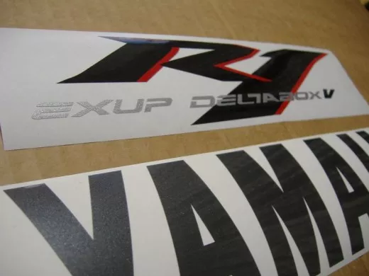 Yamaha YZF-R1 RN12 2004 - Rote Version - Dekorset