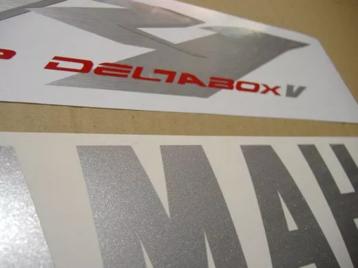 Yamaha YZF-R1 RN12 2005 - Schwarze Version - Dekorset