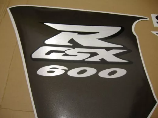 Suzuki GSX-R 600 1998 - Rot/Schwarze Version - Dekorset