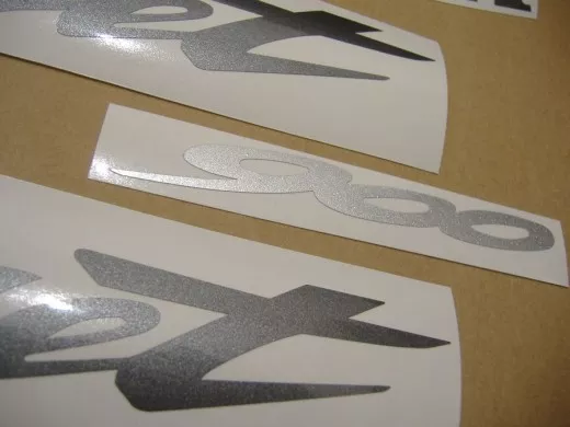 Honda CB900F Hornet 2004 - Schwarze Version Dekorset