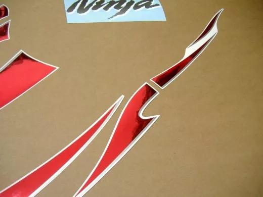 Kawasaki 250R Ninja 2007 - Schwarz/Chrome Rote Version - Dekorset