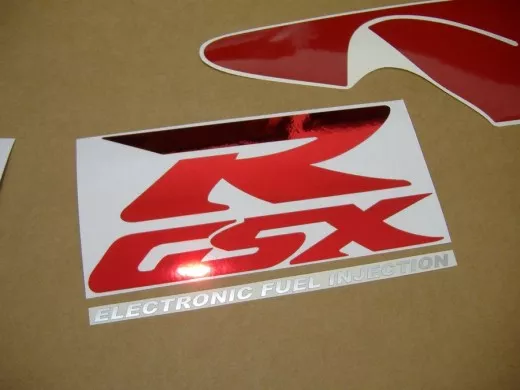 Suzuki GSX-R 750 1998 - Rot/Silber/Schwarze Version - Dekorset