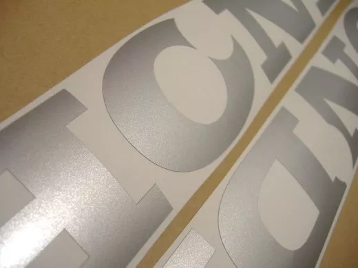 Honda RVT 1000R 2001 - Rot/Silber Version - Dekorset