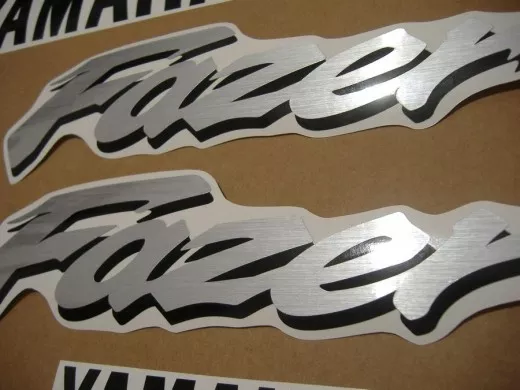 Yamaha FZS600 Fazer 1999 - Silber Version - Dekorset