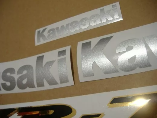 Kawasaki ZR-7S 2004 - Rote Version - Dekorset