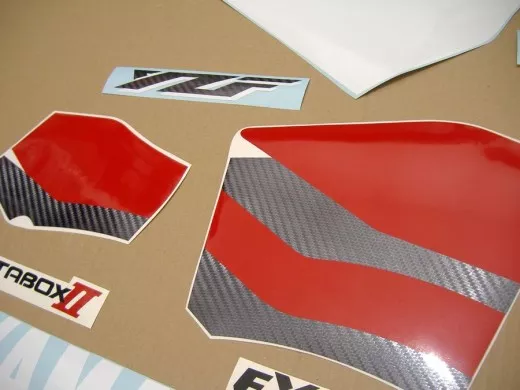 Yamaha YZF-R1 RN04 2000 - Rote Version - Dekorset
