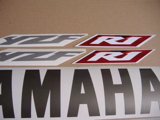 Yamaha YZF-R1 RN09 2003 - Silber Version - Dekorset