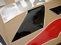 Suzuki GSX-R 750 2001 - Rot/Silber/Schwarze Version - Dekorset